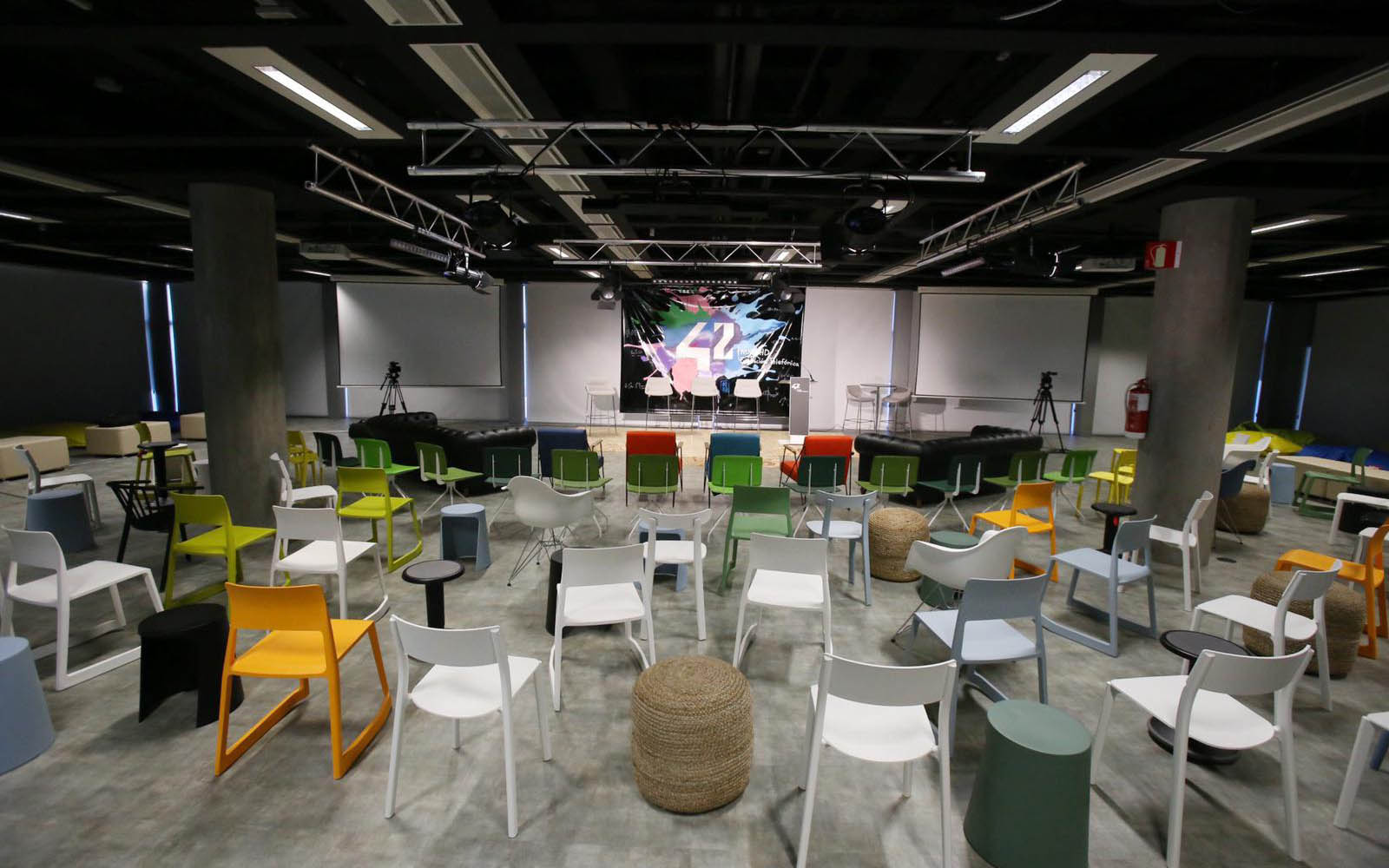 Escenario Campus 42 Madrid